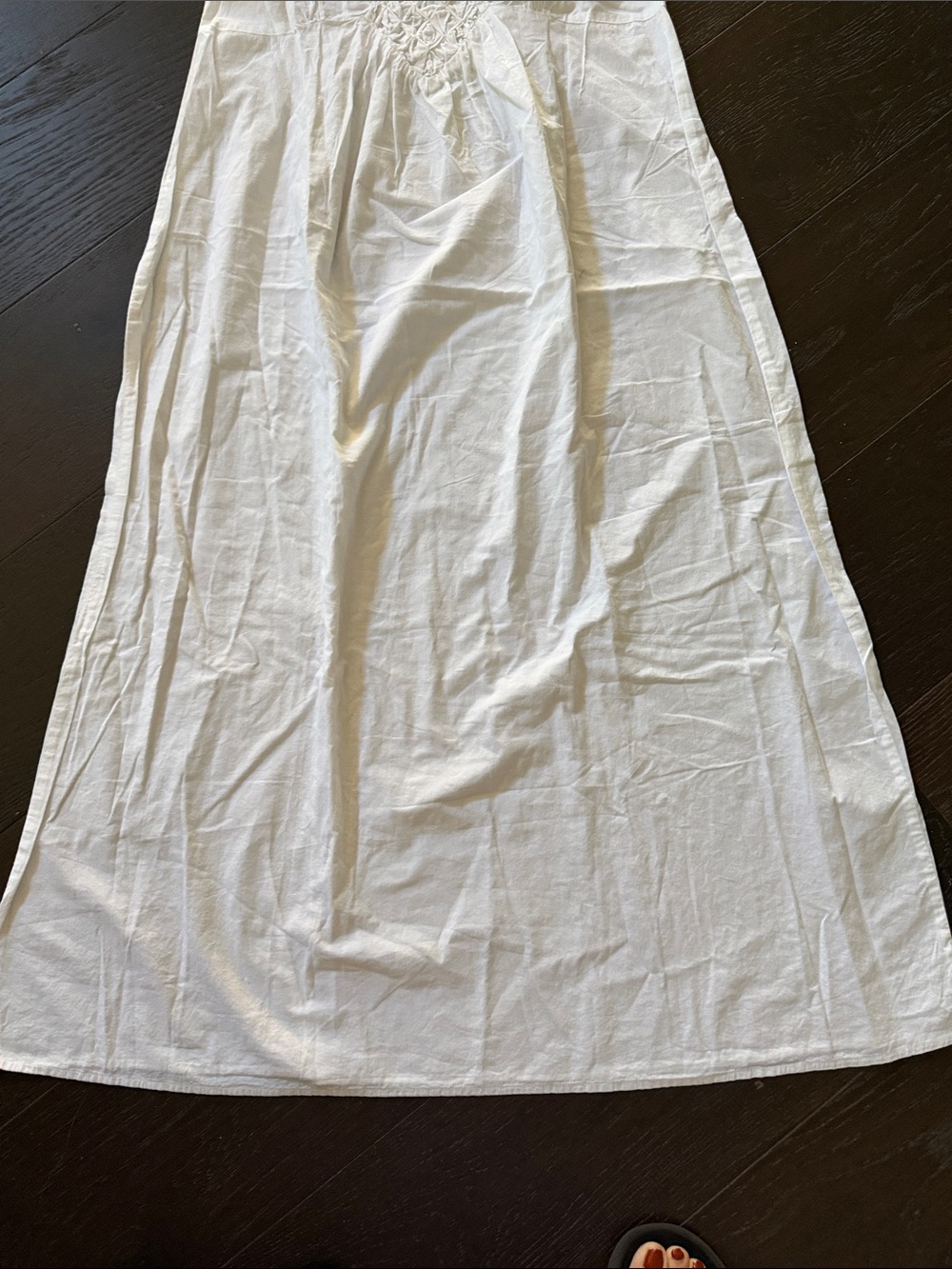 Gilligan & O'Malley White Smocked V-Neck nightgown 💯 %cotton - Picture 4 of 16